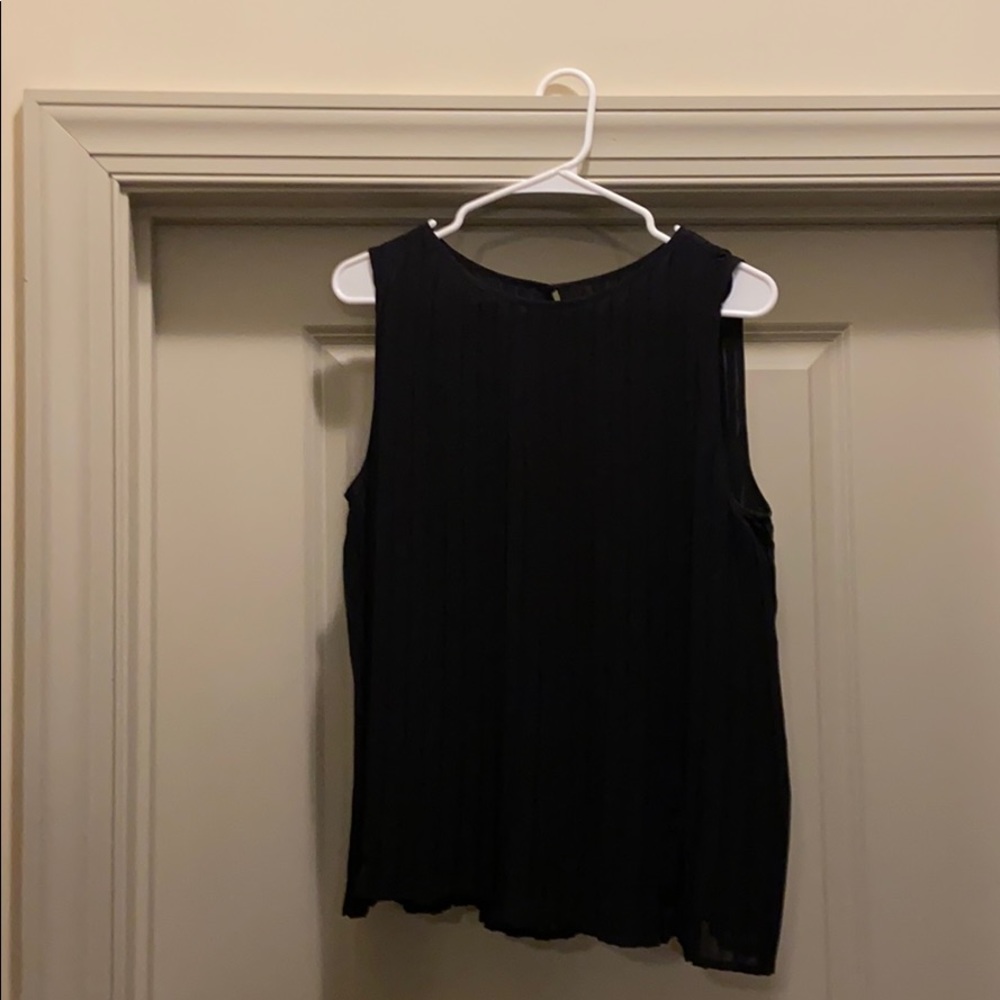 Flowy Zara Black Tank